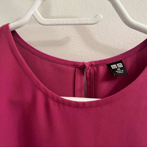 Uniqlo bright pink sleeveless top size XS - Picture 3 of 5